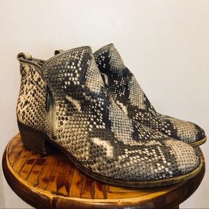 LUCKY BRAND SNAKE SKIN PRINT BOOTIES